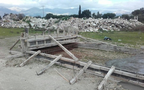 Ιωσήφ Λουκέρης: "Τα καντούνια μας και τα μάτια μας"