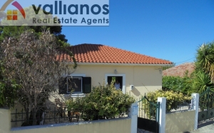 Πωλείται βίλα στην Λακήθρα