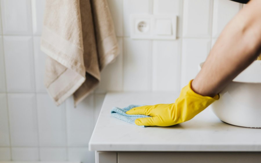 Ζητείται άτομο για καθαριότητα σε ενοικιαζόμενα δωμάτια