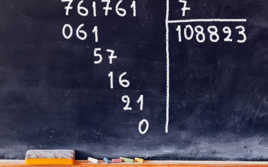Μαθηματικά μαγικά τρικ στο 2ο Γυμνάσιο Αργοστολίου και στο Γυμνάσιο Κεραμειών από τον Μιχαήλ Λάμπρου