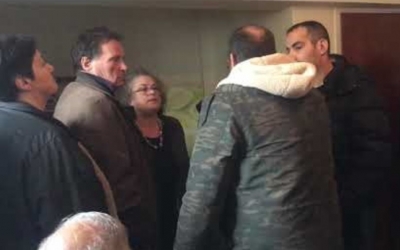 Κάτοικοι της Θηνιάς έκαναν «κατάληψη» στα γραφεία της Βουλευτή Κεφαλονιάς στο Αργοστόλι