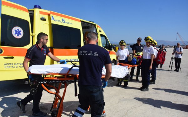 Βαρέα και Ανθυγιεινά για νοσηλευτές και διασώστες του ΕΣΥ και του ΕΚΑΒ με σύνταξη στα 62