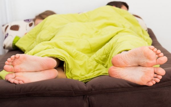 Οι 10 τροφές που «σκοτώνουν» τη σεξουαλική σας ζωή