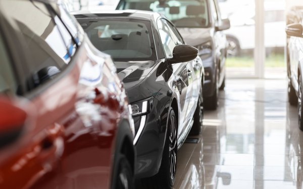 Μεταχειρισμένα αυτοκίνητα: 10ετίας και με λίγα χιλιόμετρα, γίνεται; Τι να προσέξεις