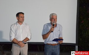 ''Ριφόρτσο'': Συγκίνηση στην προβολή του αφιερώματος «1953 προ και μετά σεισμών» στον κήπο του Νάπιερ στο Αργοστόλι (εικόνες/video)