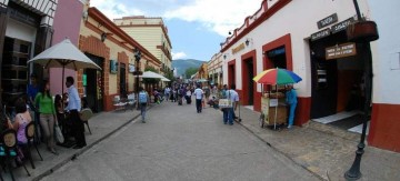 Για αυτούς τους 5 λόγους αξίζει να ζει κανείς σε μια μικρή πόλη