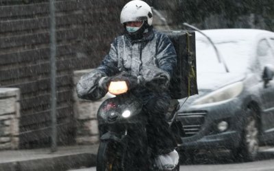 Υπουργείο Εργασίας: Μην θέτετε σε κίνδυνο τους εργαζόμενους σε delivery