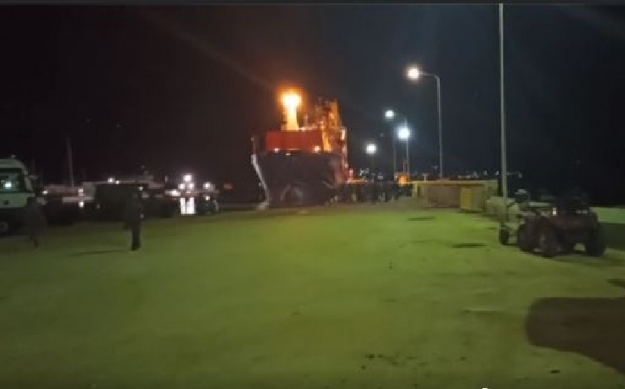 Κινητοποίηση και απόψε στο λιμάνι της Σάμης για τις ανεμογεννήτριες (video)