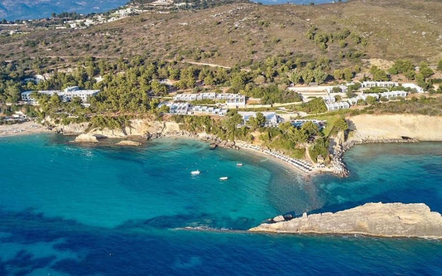 Το ξενοδοχείο White Rocks αναζητά προσωπικό για την θερινή σαιζόν 2022