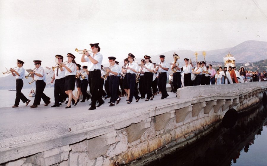 Τση Κυράς τση Δραπανιώτισσας, τση Γεφυροπερπατούσας (εικόνες)