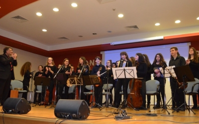 "Το Αργοστόλι που αγαπάμε" ενθουσίασε το κοινό στην Ιωνίδειο Σχολή Πειραιά (εικόνες)