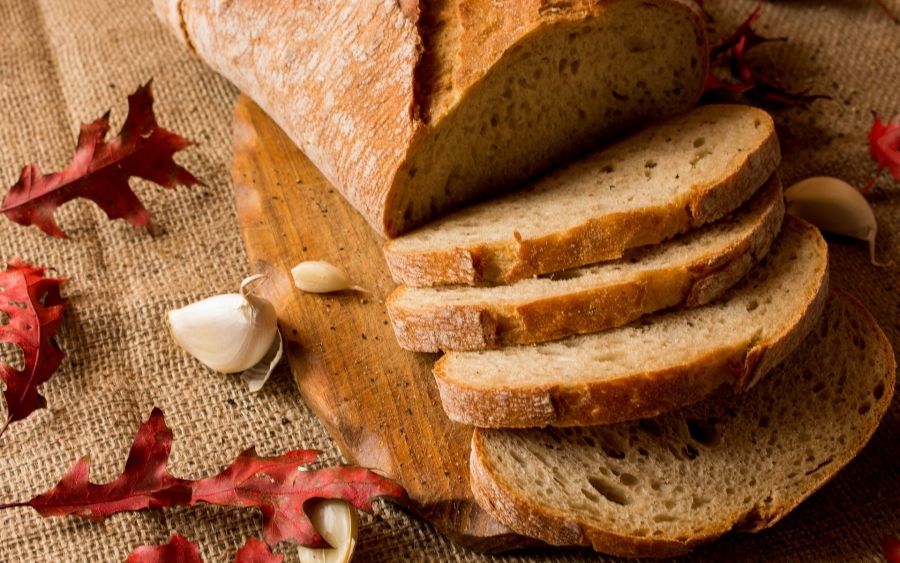 8 απίστευτα πράγματα που μπορείς να κάνεις με μια φέτα ψωμί