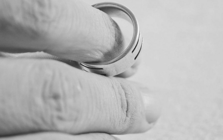 Οικογενειακό δίκαιο: Τι αλλάζει για τους διαζευγμένους γονείς έπειτα από 40 χρόνια