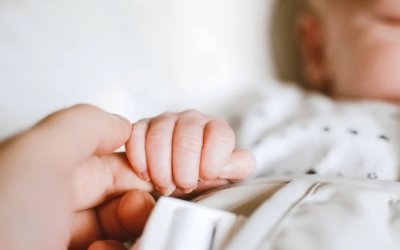 Κορονοϊός: Καλά νέα για το βρέφος 2 μήνων που αεροβαπτίστηκε στην Πάτρα