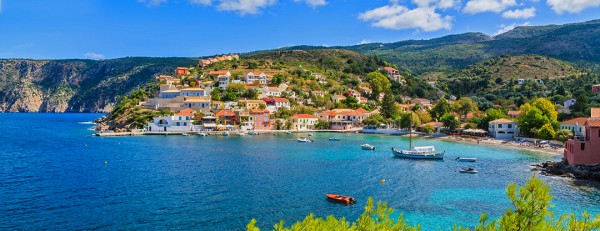 Telegraph: Τα ελληνικά νησιά ταξίδι ζωής για τις οικογένειες Βρετανών το 2017