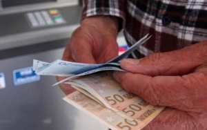 Αναδρομικά στις συντάξεις: Πότε και πώς θα πληρωθούν – Τα ποσά – Τα σενάρια – Τα Δώρα