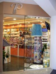 Δωρεάν επαγγελματικό μακιγιάζ από το κατάστημα «PLAISIR»