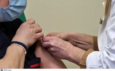 Κορονοϊός: Την άλλη εβδομάδα ξεκινούν οι εμβολιασμοί για άτομα άνω των 75 ετών