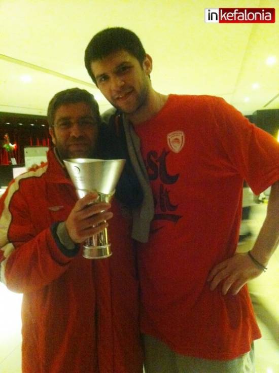 Στην υγειά της κούπας!