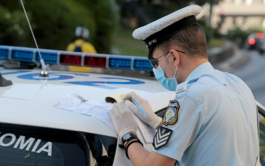 Τρεις παραβάσεις στην Κεφαλονιά για μη χρήση μάσκας