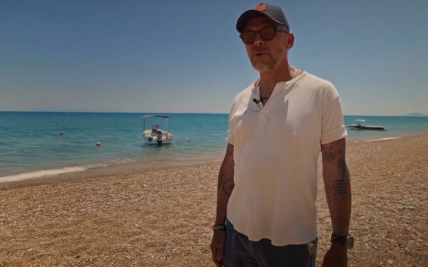 Ο Simon Pegg μας ξεναγεί στη "δική του" Σκάλα