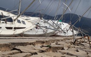 26 Γενάρη 2014, τότε που «θύμωσε» η γη και «λάβωσε» την Κεφαλονιά – Oδοιπορικό του αείμνηστου Γιώργου Γεωργιάδη (video)