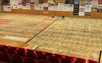 Ξεκίνησε η αντικατάσταση του παρκέ στο κλειστό γυμναστήριο Ληξουρίου