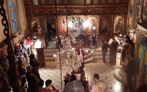Σε επιβλητική ατμόσφαιρα! Ο Ακάθιστος Ύμνος στην Ιερά Μονή Σισσίων (εικόνες)