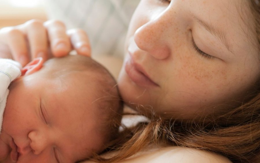 5 Πράγματα που Δεν Πρέπει να Λείπουν από το Σπίτι μιας Νέας Μαμάς