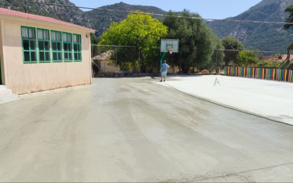 Π.Σ. Αγίου Νικολάου: Ζωντάνεψαν ξανά παραμελημένα σημεία του χωριού μας – Ευχαριστούμε τον Θεόφιλο Μιχαλάτο