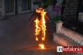 Έκαψαν τον Ιούδα στα Λουρδάτα (VIDEO / εικόνες)
