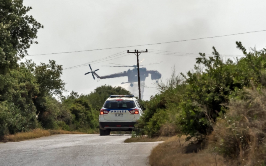 Η φωτιά στα Χαβριάτα μέσα από τον φακό του Δημήτρη Καϊόγλου...