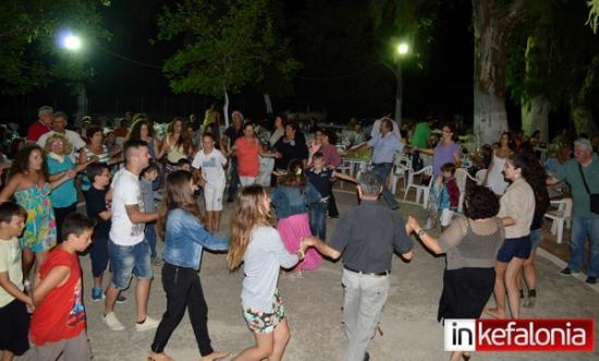 Ανεβασμένη διάθεση με πολύ χορό στο πανηγύρι στον Αφραγιά Τζαννάτων (εικόνες)