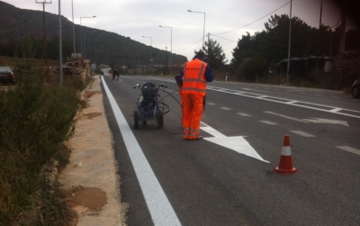 Διαγράμμιση, σήμανση και ασφάλιση σε τμήματα του επαρ. δικτύου Κεφαλληνίας προϋπολογισμού 387.887,00 ευρώ