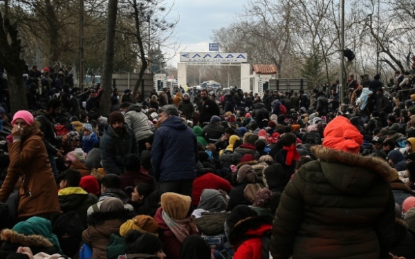 «Ασφυκτικό» το κλίμα στον Εβρο: 9.972 μετανάστες επιχείρησαν να μπουν στην Ελλάδα σε μια μέρα