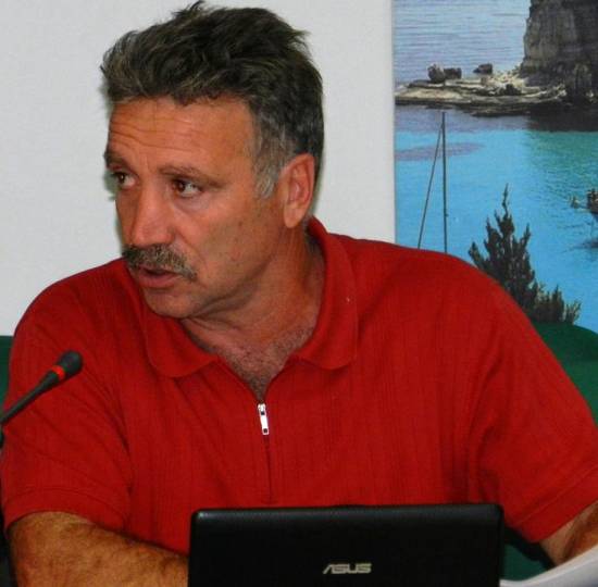 ΕΛΜΕΚΙ: Να αθωωθούν ο συνάδελφος Δημήτρης Μαντζουράτος καθώς και οι εργαζόμενοι στα σπήλαια του πρώην Δήμου Σάμης