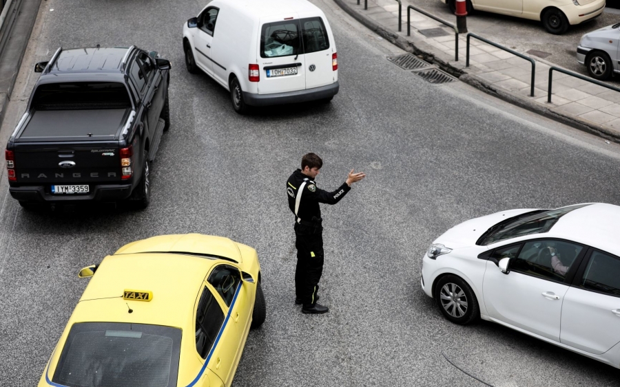 Σε ισχύ έκτακτα μέτρα της Τροχαίας ενόψει Δεκαπενταύγουστου