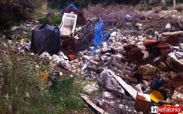 Νέα ''όαση'' σκουπιδιών μέσα στην φύση