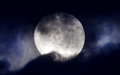 Σήμερα το φαντασμαγορικό τριπλό «σόου» στον ουρανό, με την έκλειψη υπερ-σελήνης