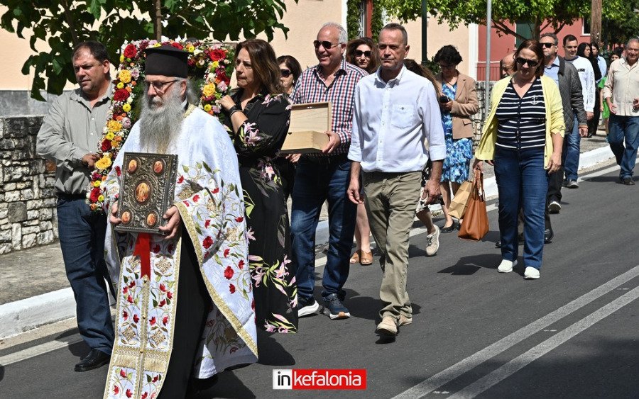Τα Φάρσα τίμησαν τον Άγιο Χριστόφορο με λιτανεία και τη συμμετοχή παιανιστών