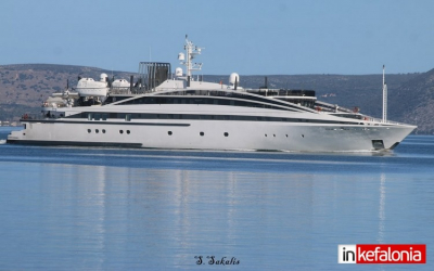 Στο Αργοστόλι το σούπερ γιοτ Elegant 007 - Μαγνητίζει τα βλέμματα! (εικόνες)