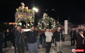 Συνάντηση επιταφίων Περατάτων και Τραυλιάτων στο μνημείο Πεσόντων (εικόνες)