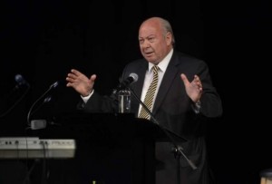 Ο Δήμαρχος Κεφαλονιάς στο MAX FM: &quot;Αρπαχτή&quot; η γραμμή Πάτρα - Σάμη&quot; (Ηχητικό)