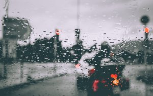 Έκτακτο δελτίο καιρού από την ΕΜΥ: Οι περιοχές με καταιγίδες