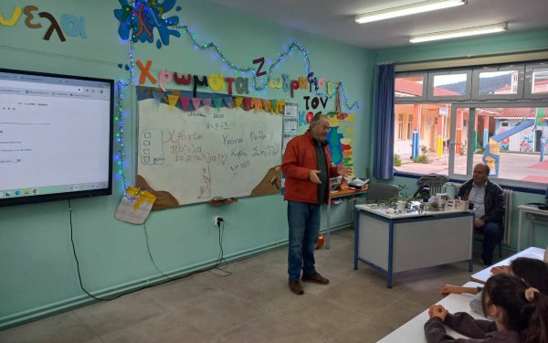 Μαθητές του Δημοτικού Σάμης γνώρισαν από κοντά την πορεία του λαδιού – Από την ελιά στο ελαιοτριβείο