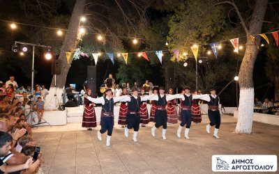 Τα Φαρακλάτα τίμησαν την Αγία Παρασκευή με λαμπρό πανηγύρι