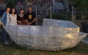Η Σοφία Αράβου-Παπαδάτου στην «Η Κιβωτό» της Ευδοκίας Σαγρή στην Έκθεση της Παιδικής Χαράς του Αργοστολίου