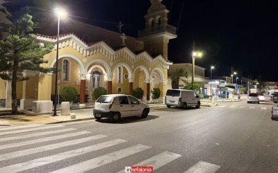 ΑΡΓΟΣΤΟΛΙ: Φωτίστηκε η παραλιακή από την γέφυρα έως την ALPHA BANK