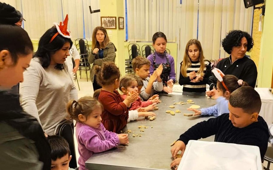Γέμισε γεύσεις και χαμόγελα το Χριστουγεννιάτικο Εργαστήρι στα Ομαλά