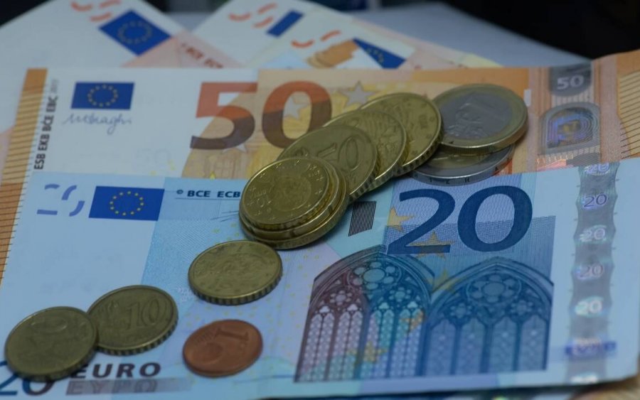 Δώρο Χριστουγέννων 2020: Πότε θα καταβληθεί και πόσα θα λάβουν οι εργαζόμενοι